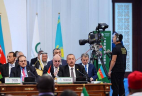 Президент Ильхам Алиев: Азербайджан всегда поддерживает мусульманские страны в международных организациях