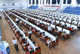 В Азербайджане продолжаются тестовые экзамены по приему на работу учителей