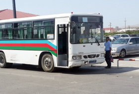 В Баку, после жалоб пассажиров, объединены два автобусных маршрута 