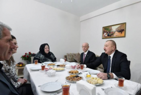 Ильхам Алиев посетил новое здание для семей, пострадавших от землетрясения в Шамахе - ОБНОВЛЕНО-ФОТО