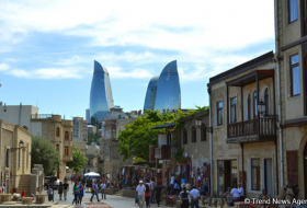 Число приехавших в Азербайджан иностранцев уменьшилось на 83%
