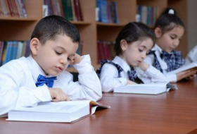 В Азербайджане завершен прием в первые классы школ и дошкольные группы
