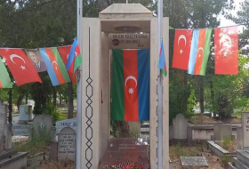 На могиле Мамеда Эмина Расулзаде в Анкаре проводятся работы по благоустройству