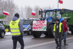 Польские фермеры протестуют на двух КПП на границе с Украиной
