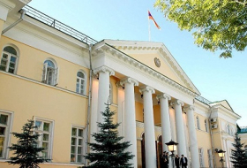 В России штурмуют посольство Армении