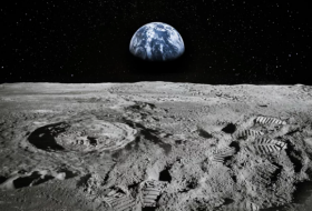 «Роскосмос» перенес миссию на Луну
