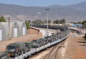 Турция направляет на границу с Сирией дополнительную военную технику