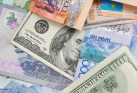Кахахстанский тенге слабеет к доллару

