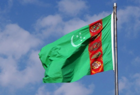 Туркменистан нацелен на укрепление добрососедского диалога с Азербайджаном - президент
