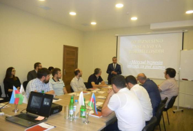 Агентство по развитию МСБ Азербайджана продолжает обучение предпринимателей