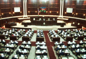 Парламент Азербайджана утвердил меморандум об упрощенном таможенном коридоре с Турцией
