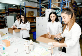 Фонд Гейдара Алиева обеспечил лекарствами детей, больных буллёзным эпидермолизом -ФОТО
