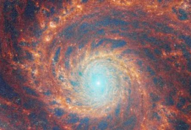 Обнаружено ядро самого далекого протоскопления галактик
