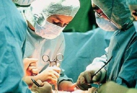 В Баку 12-летнему ребенку сделают хирургическую коррекцию пола