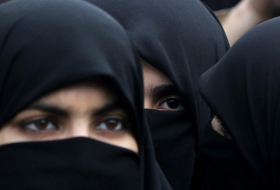В Таджикистане женщин будут штрафовать за ношение хиджаба